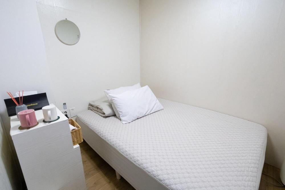 K Stay Guesthouse Myeongdong First Seoul Exterior photo