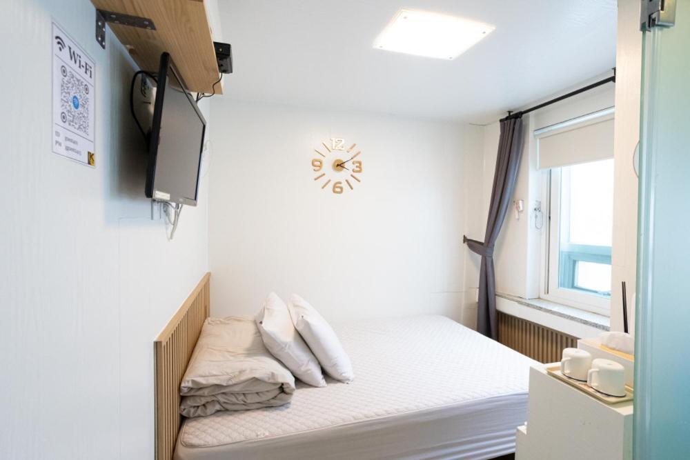 K Stay Guesthouse Myeongdong First Seoul Exterior photo