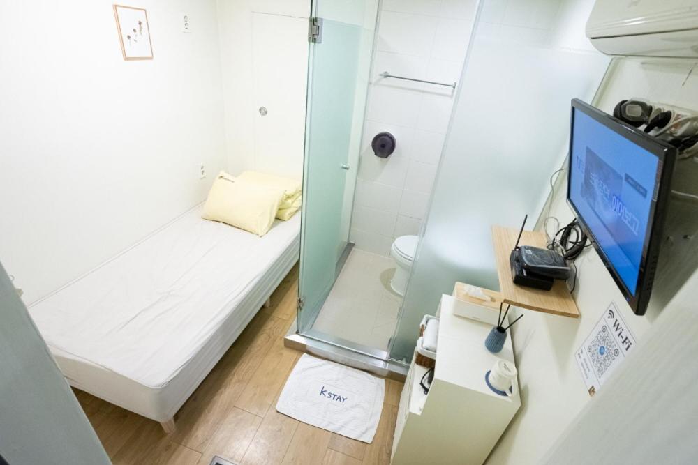 K Stay Guesthouse Myeongdong First Seoul Exterior photo