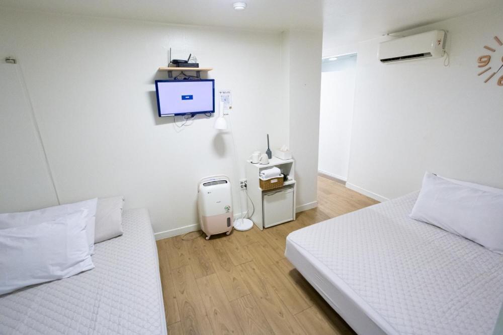 K Stay Guesthouse Myeongdong First Seoul Exterior photo